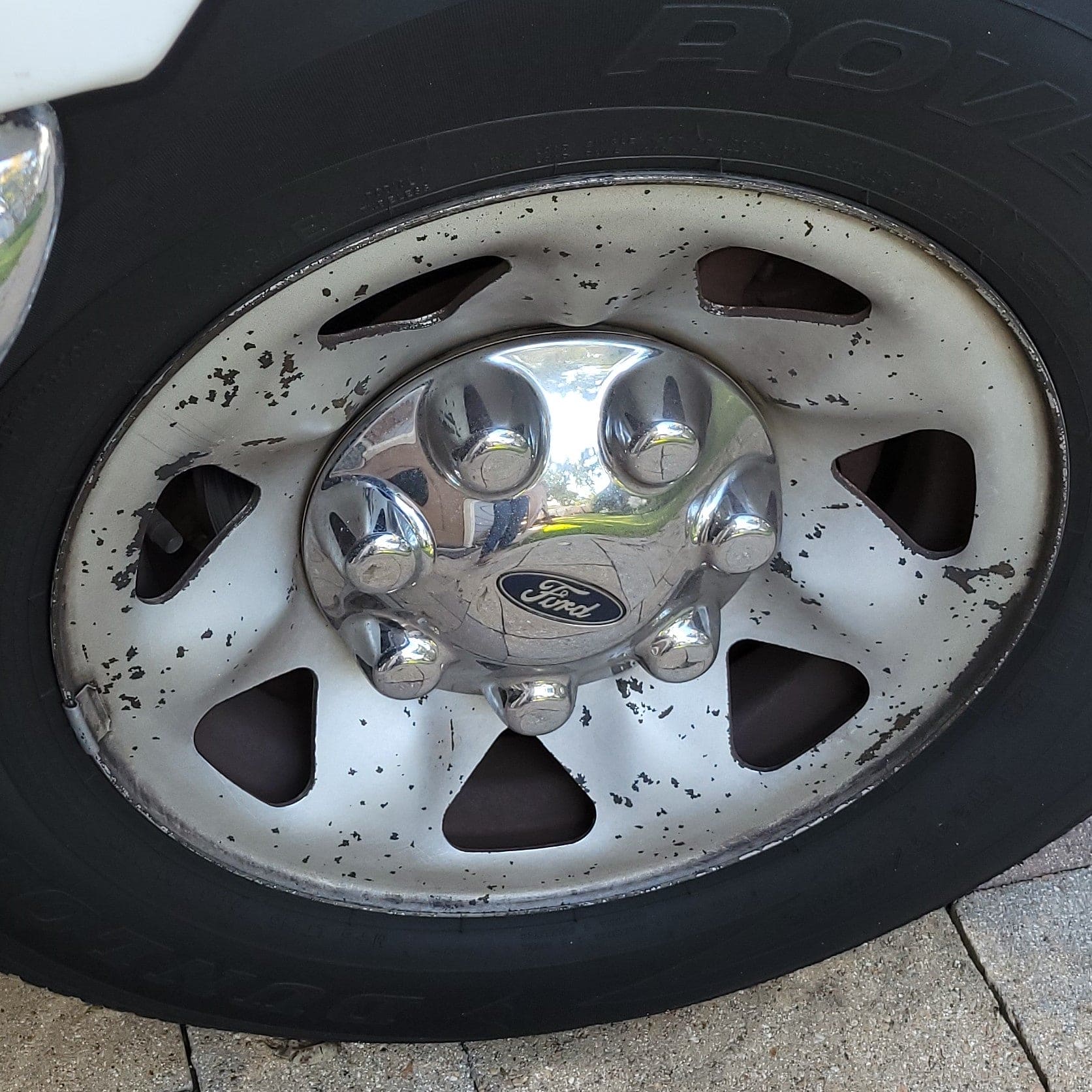 20 Ford F250 F350 chrome wheels tires Factory Oem for Sale in Hialeah, FL